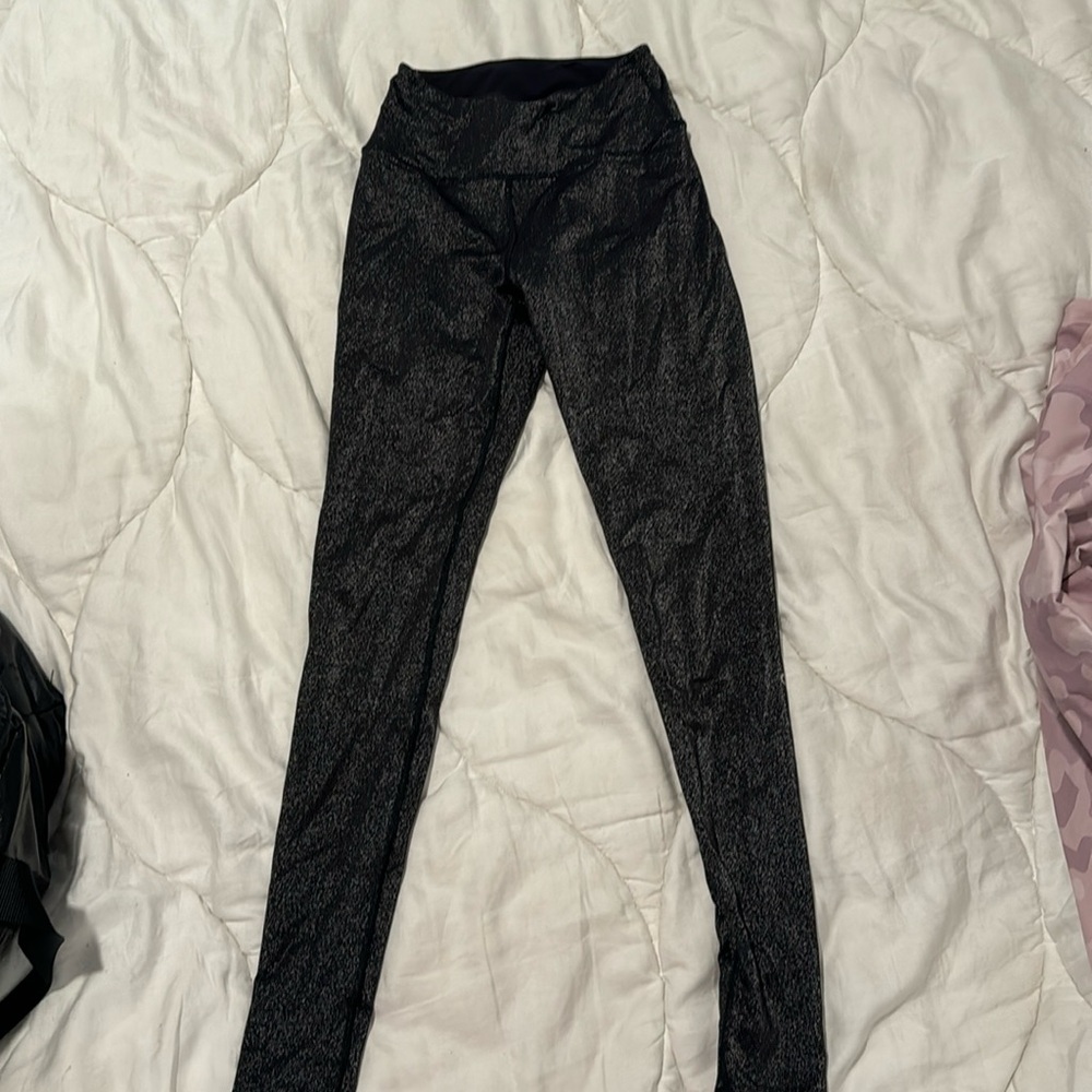 Alo shiny leggings